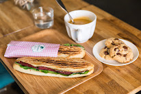 Chéri Charlot à Paris