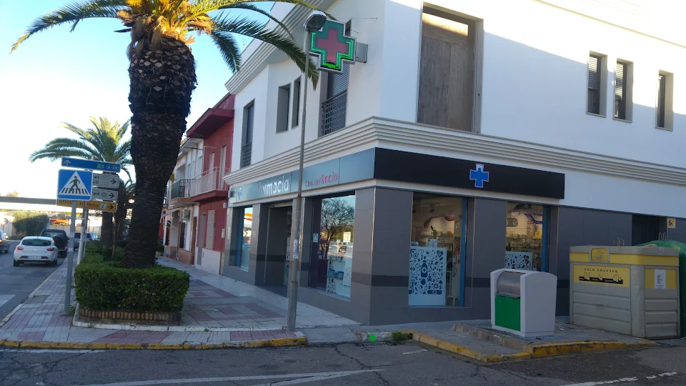 Farmacia Carretera del Rocío photo