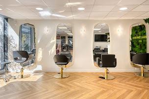 Photo n°4 de Chesnay Diffusion - Grossiste en coiffure et esthétique à Le Chesnay-Rocquencourt (Magasin d'articles de coiffure pour hommes)