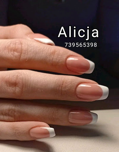 Alicja Ładne paznokcie