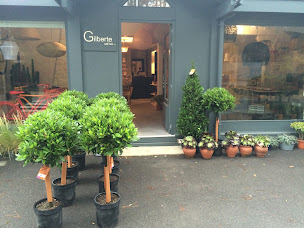 Photo n°2 de Gilberte with love à Lège-Cap-Ferret (Magasin de matériel Hi-Fi)