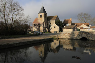 Photo n°2 de Mairie d'Auvernaux à Auvernaux (Hôtel de ville)