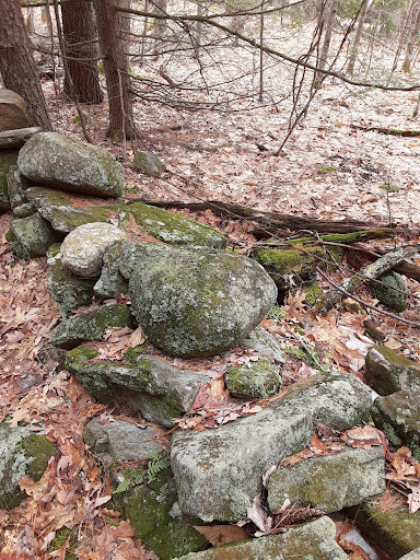 Ramblin' Vewe Farm Trail Parking Lot - Thumbnail