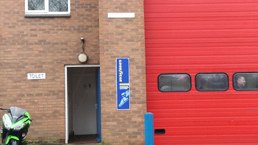Towcester Tyres - Visual