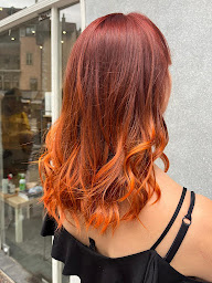 Photo n°24 de Coiffure Autrement à Annecy (Boutique d'articles de mariage)