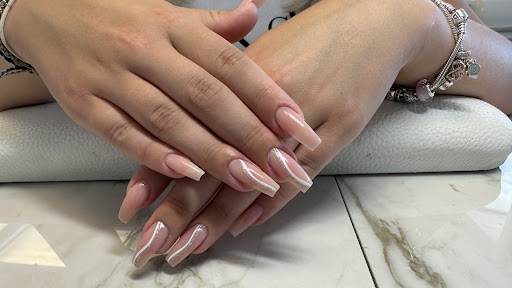 Plus84 Nails - Visual