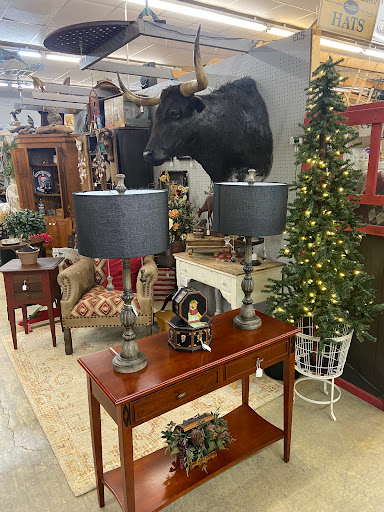 Sugarplums Antiques - Thumbnail