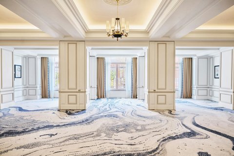 The Palace, a Luxury Collection Hotel by null