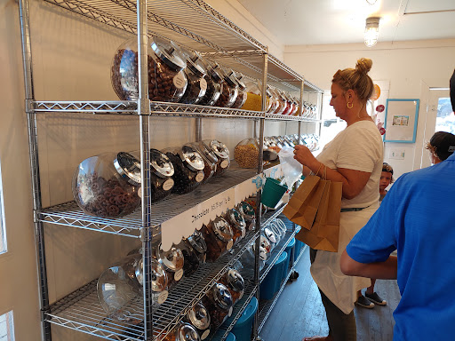 Dam Candy Store - Visual