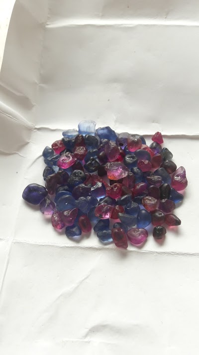 Photos of Han Gems