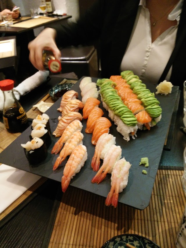 Sushi Bar Wazakura