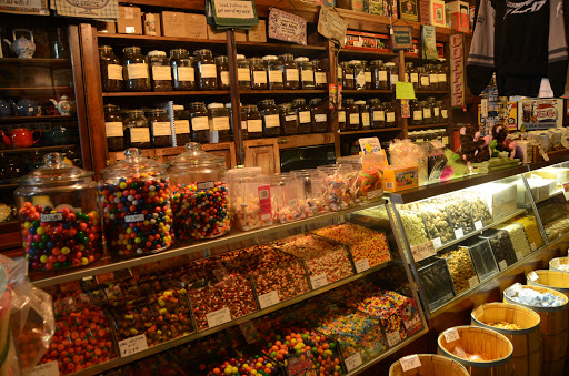 Candy & Stuff - Visual