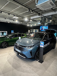 Photo n°2 de PEUGEOT STELLANTIS &YOU REZE à Rezé (Vendeur de voitures d'occasion)