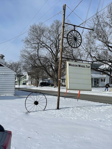 Wagon Wheel Bar and Grill Gallery - United States