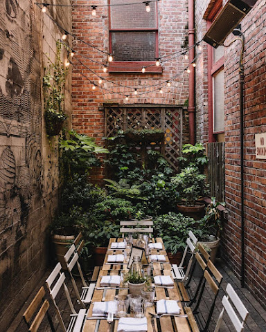 Oddfellows Café + Bar by null