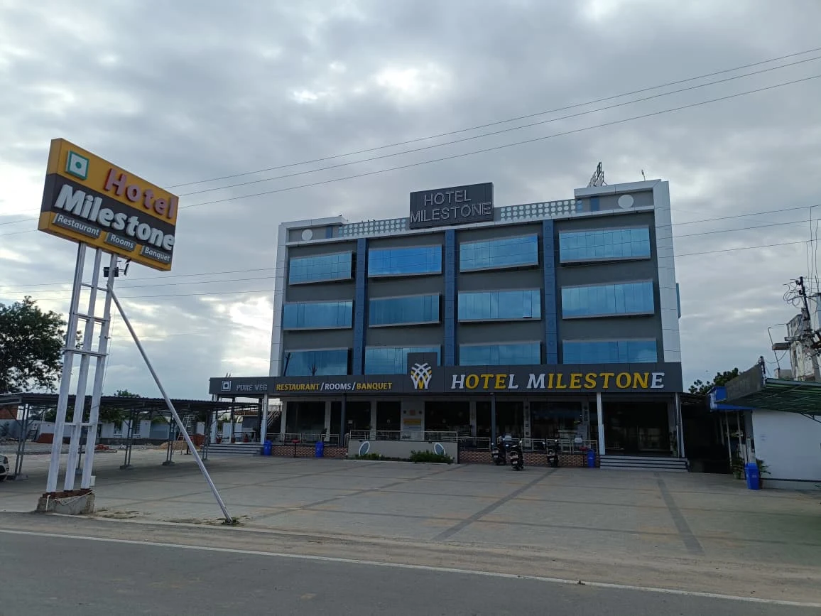 Hotel Milestone