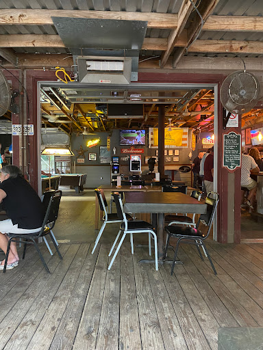 Shade Tree Saloon & Grill - Thumbnail