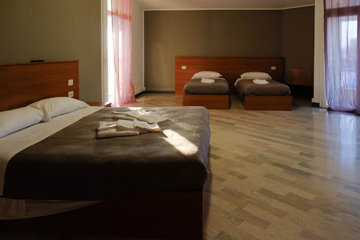 008 hotel - Visual