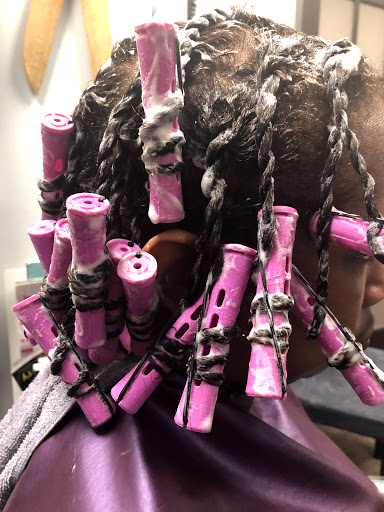 The Curlology Salon - Thumbnail