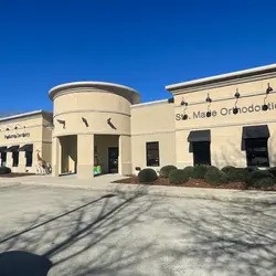 Dr. Leslie Jacobs, Pediatric and Adolescent Dentistry