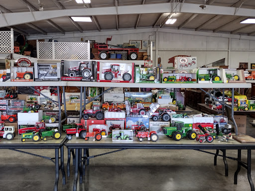 Tri-County Auction - Visual