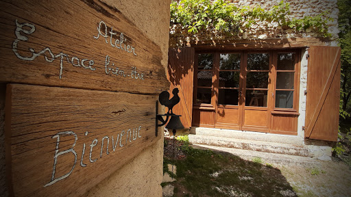 Photo de Nathalie LACROIX - Atelier d'Expressions Créatives et de Bien-Être