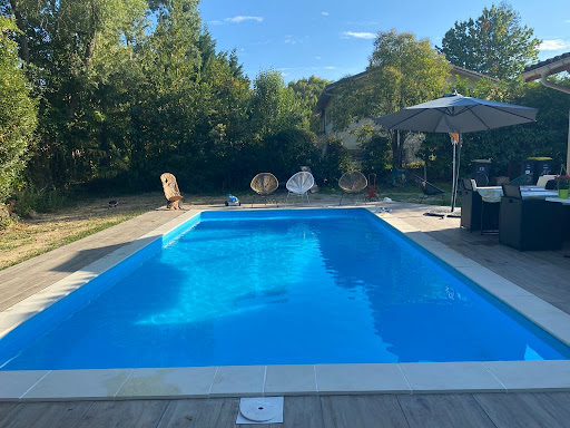 Photo de CONSTRUIRE MA PISCINE à Bonnetan (33370)