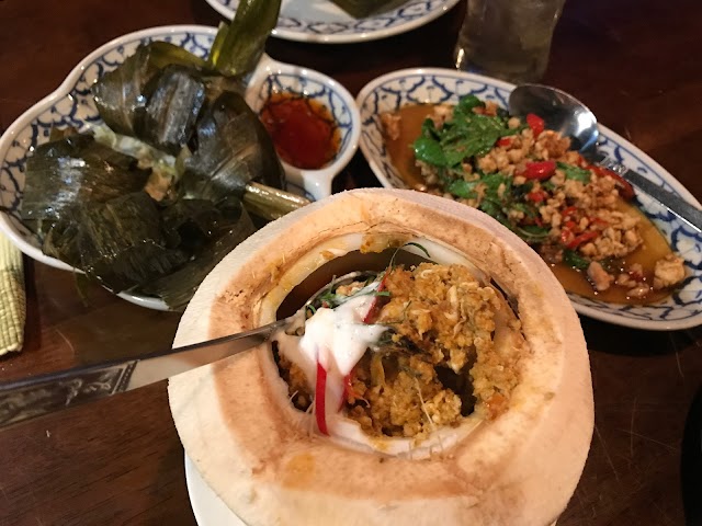 Ban Khun Mae Restaurant