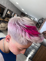 Photo n°6 de L'Atelier Mon Univ'Hair à Saint-Rémy-de-Provence (Salon de coiffure)