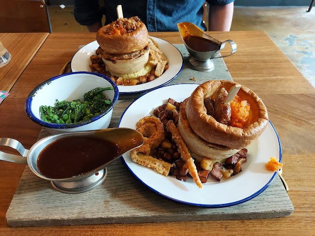 Comments and reviews of Pieminister - Cardiff