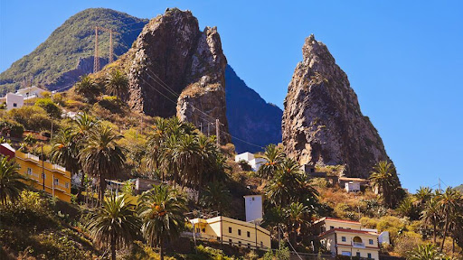 Roques Pedro y Petra - Spain