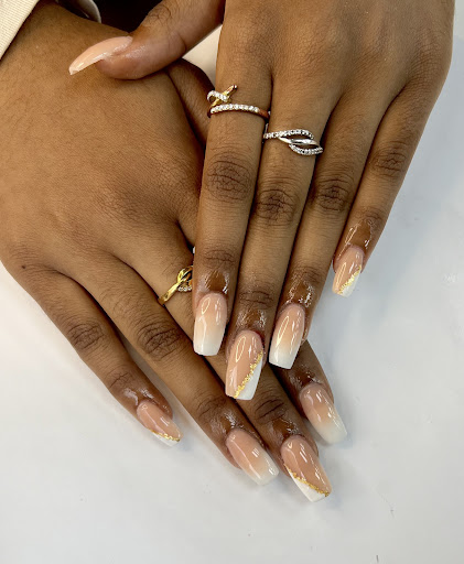 Flora Nails - Onglerie - Thumbnail