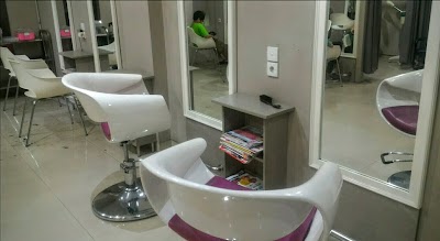 Photos of Kids Smile and Smile Salon