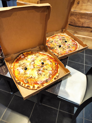 Photo 2 - Pizza Flo'