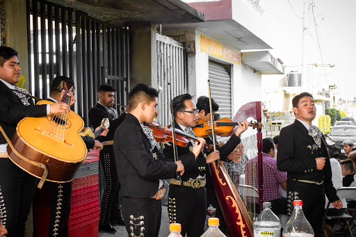 Mariachi Revolución de Raúl Maravilla