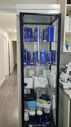 Seawall Medical & Cosmetic Office Center - Dr. F. Ghannadi - Thumbnail