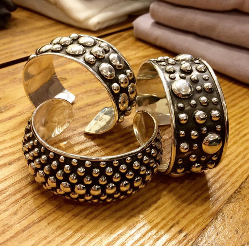 Benoits Boutique - Thumbnail