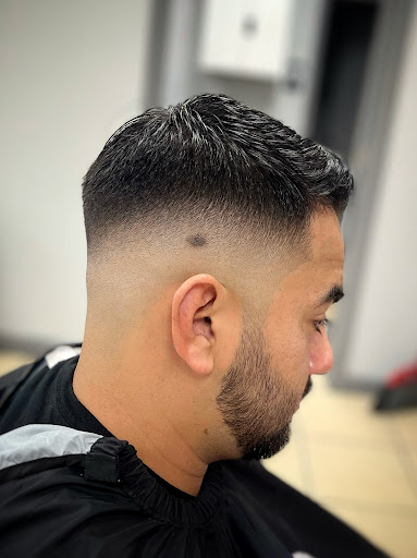 PRISTINE BARBER STUDIO - Visual