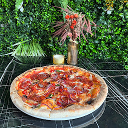 Photo n°40 de Le Chic ( Maison OZ) à Pontault-Combault (Bar à chicha)