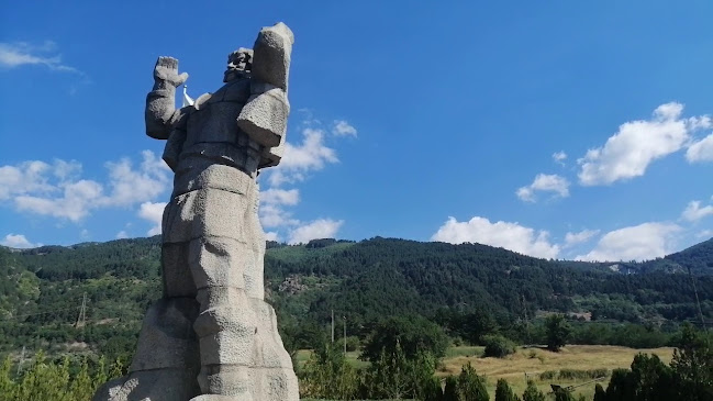 Отзиви за Паметник на Боримечката в Самоков - Паркинг
