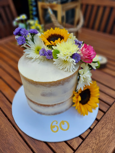 Creative Cakes by Lucy - Thumbnail