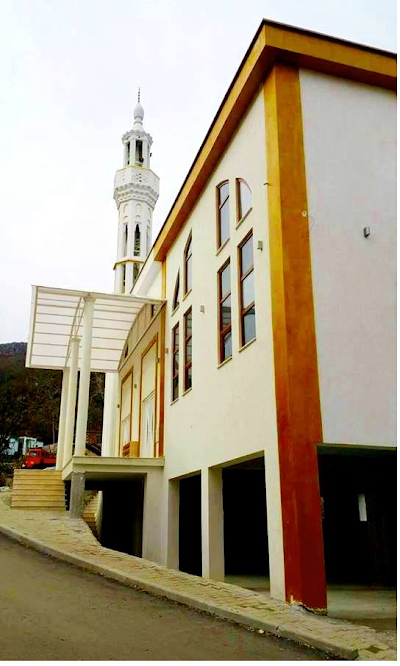 Mosque Mëmëlisht