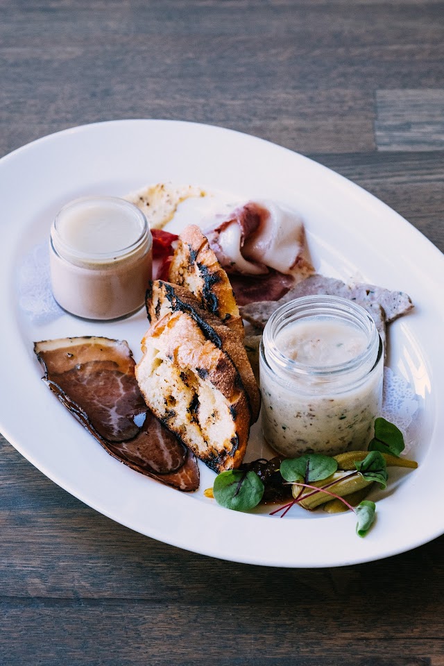 Stella's Southern Brasserie