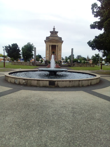 Colac Visitor Information Centre - Thumbnail
