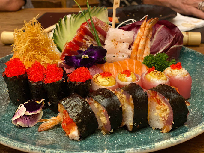 Peças variadas do rodízio japonês do Taian Sushi.