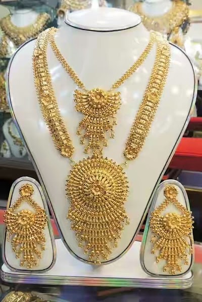 Photos of Alpona Jewelrs