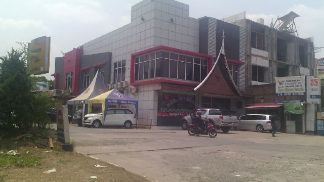 ATM CIMB NIAGA (SPBU Ciater Taman Techno BSD), Author: Vera Nur Prada