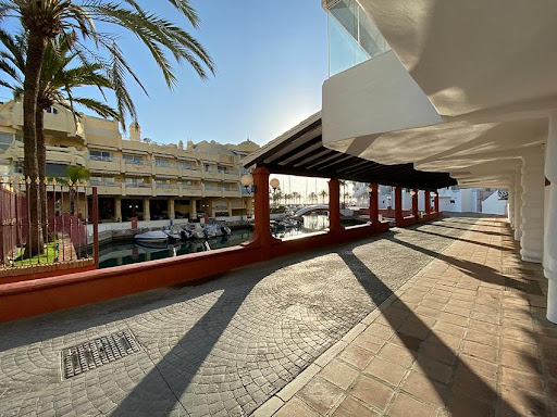 BBi Puerto Marina Gallery - Spain