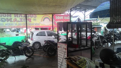 Photos of Cucian Mobil Pelangi dan Nasgor+Lalapan Pelangi