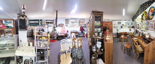 Lighthouse Antique Mall Too - Thumbnail